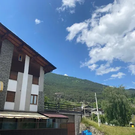 Des Salasses Hotel *